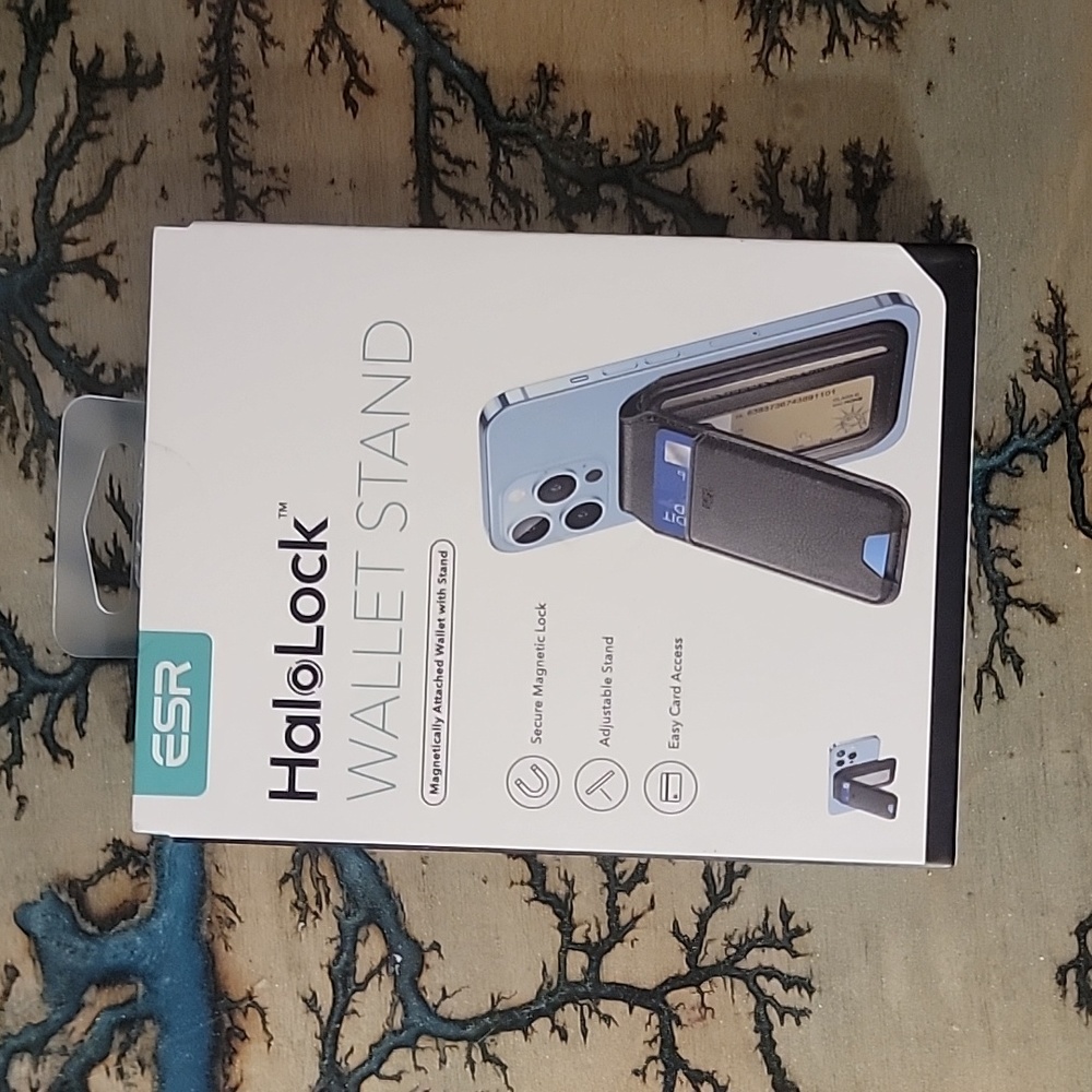 ESR HaloLock wallet stand